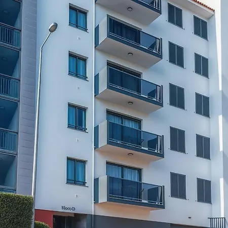 Local - Nilia Caniço