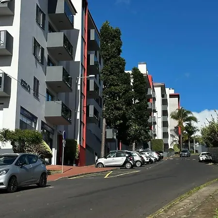 Local - Nilia Caniço